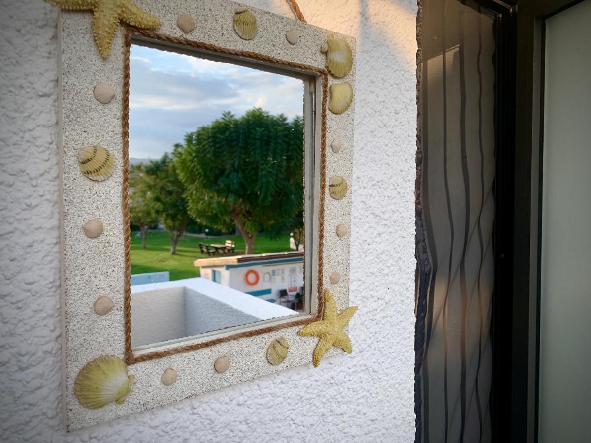 The Summer Haven Polis Bagian luar foto