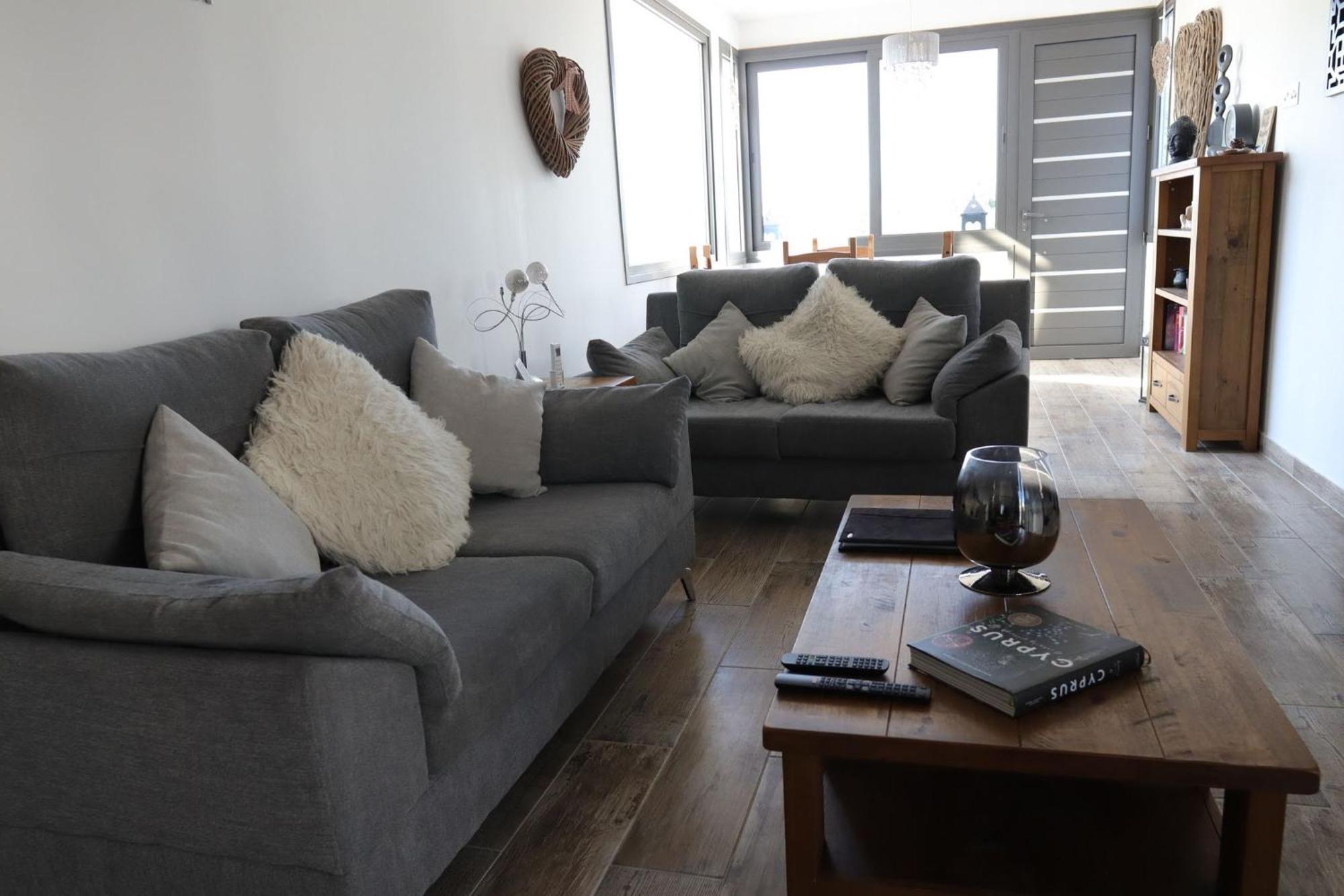 The Summer Haven Polis Bagian luar foto